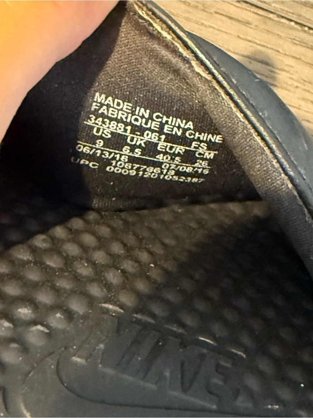 Nike Black Slides with Pink Swoosh - Picture 4 of 5